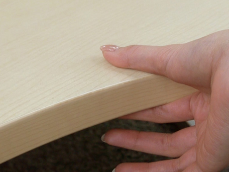 天板厚さ25mmで丈夫、長持ち