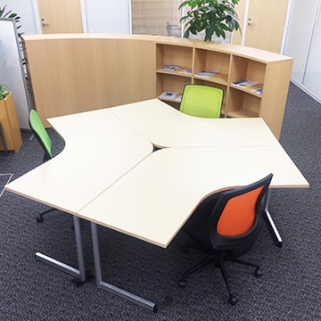 ブーメランデスク(L)×3台